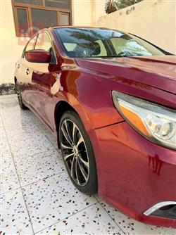 نيسان ألتيما